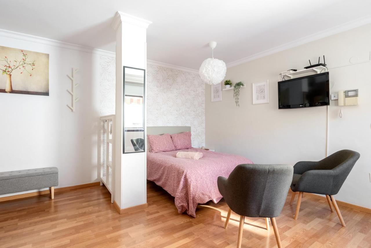 Carmen Estacion Apartment Малага Екстериор снимка
