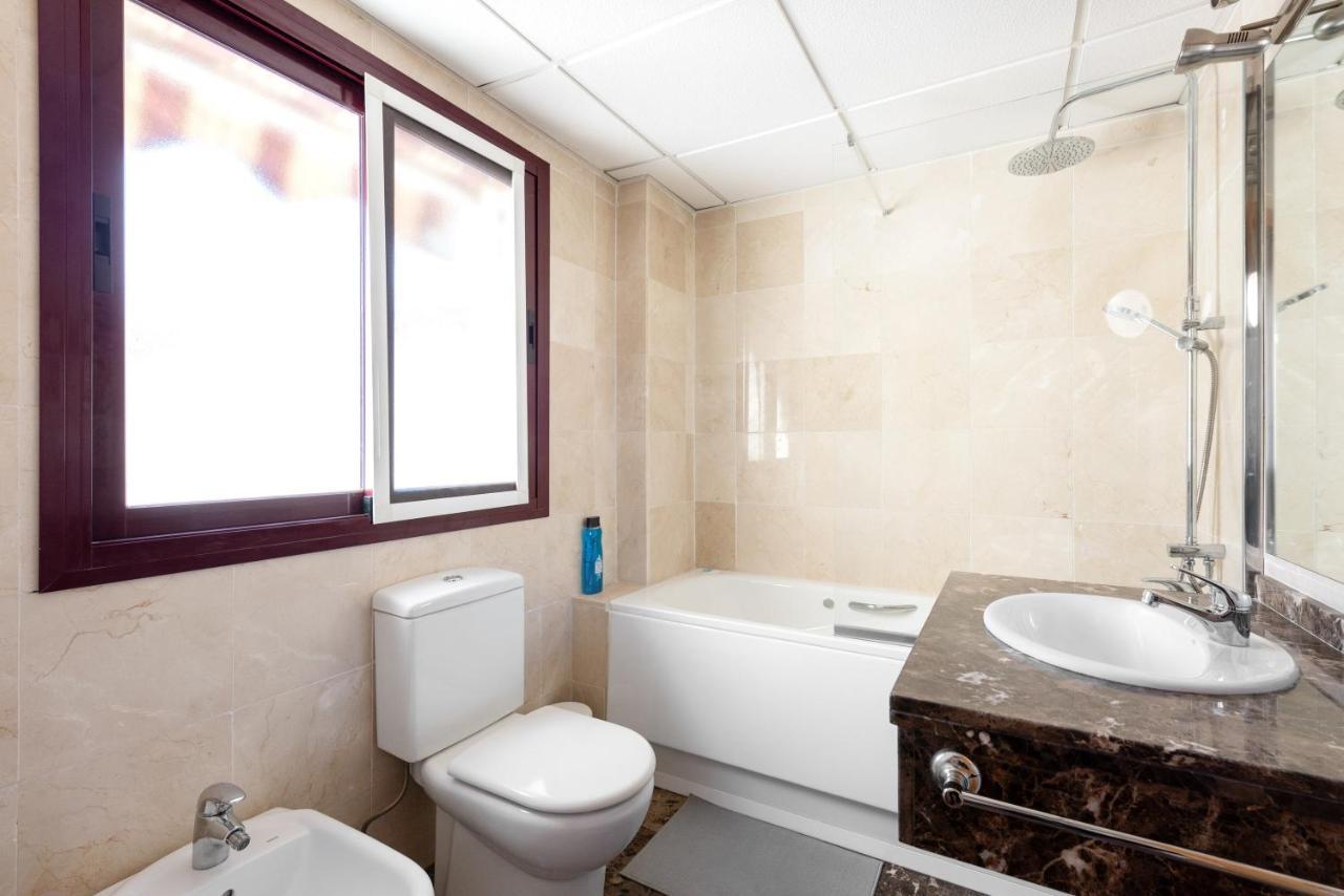 Carmen Estacion Apartment Малага Екстериор снимка