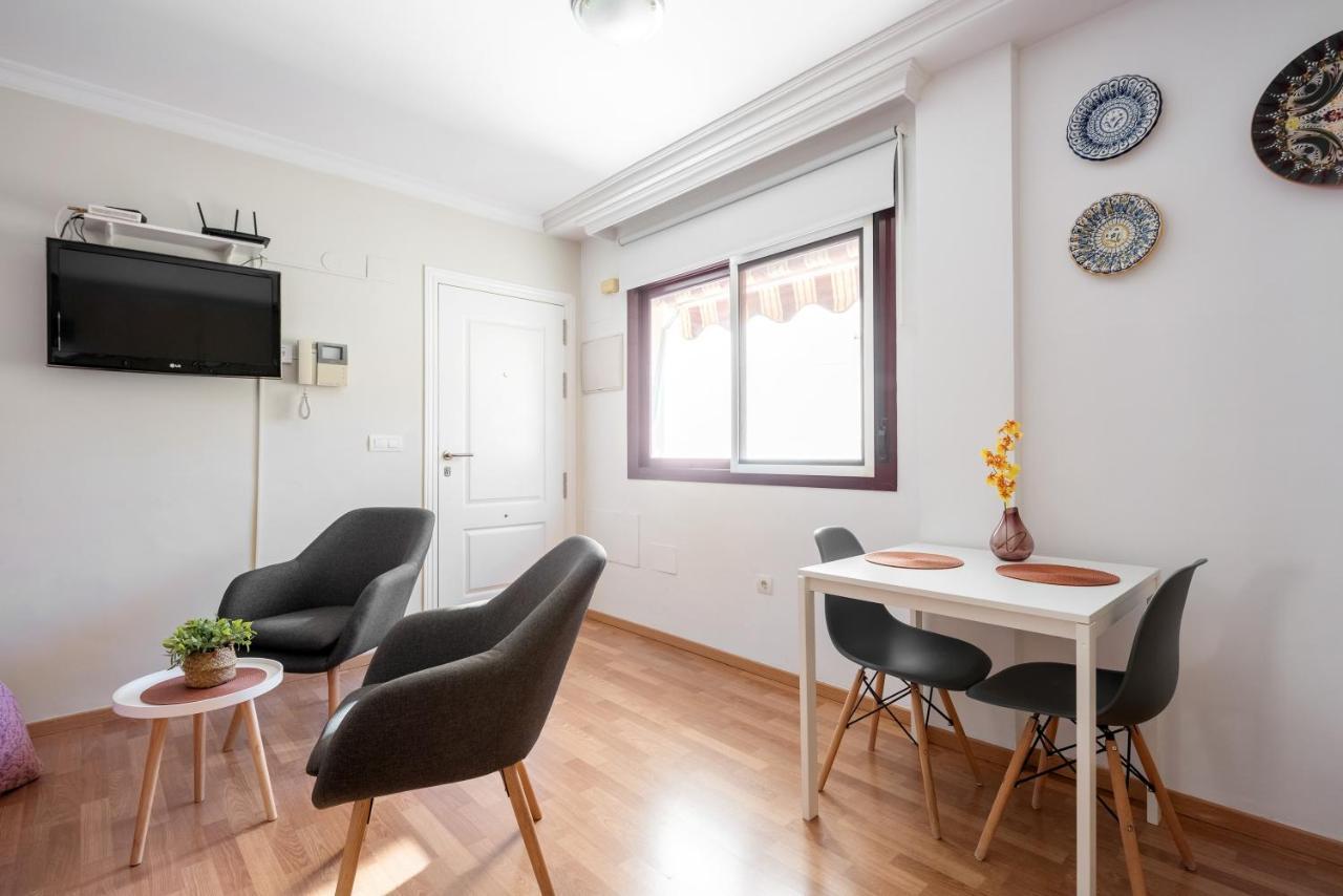 Carmen Estacion Apartment Малага Екстериор снимка