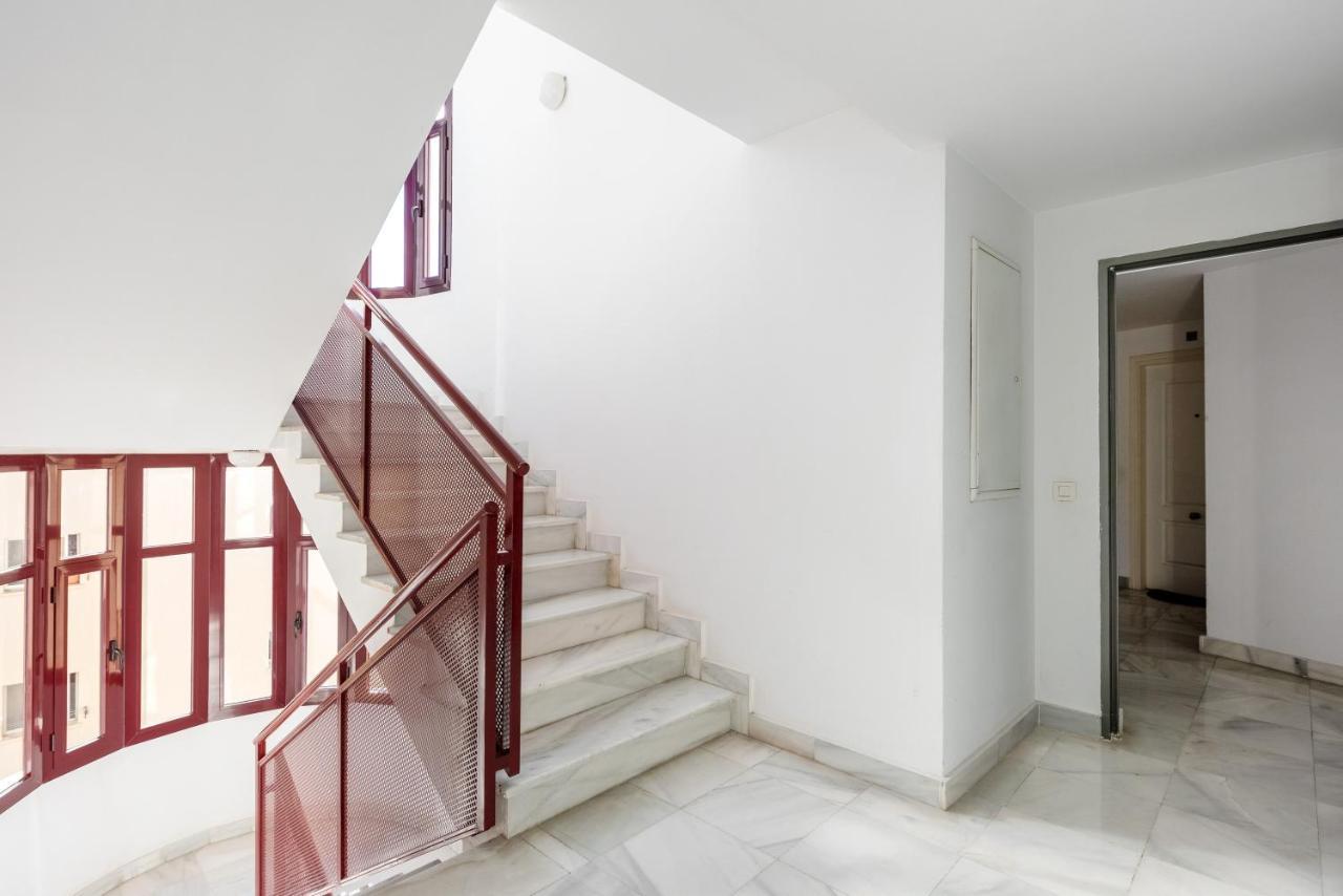 Carmen Estacion Apartment Малага Екстериор снимка